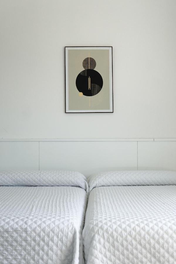 Hostal Montevideo Beachfront Nigrán Zewnętrze zdjęcie