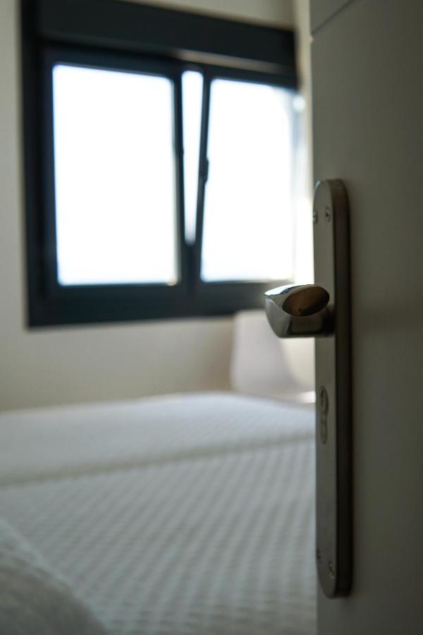 Hostal Montevideo Beachfront Nigrán Zewnętrze zdjęcie