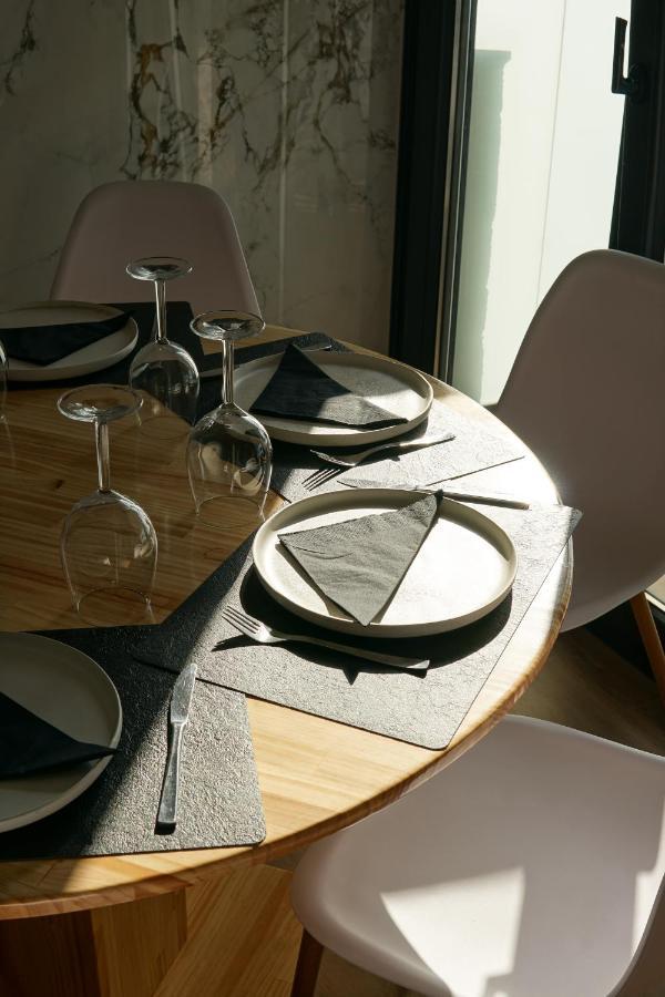 Hostal Montevideo Beachfront Nigrán Zewnętrze zdjęcie
