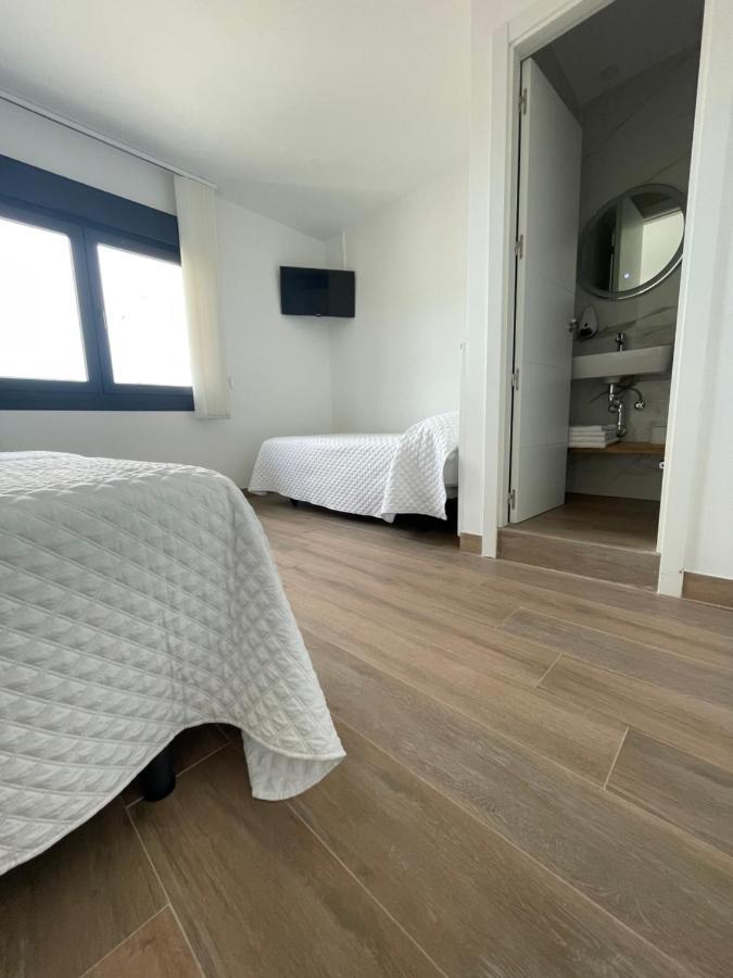 Hostal Montevideo Beachfront Nigrán Zewnętrze zdjęcie