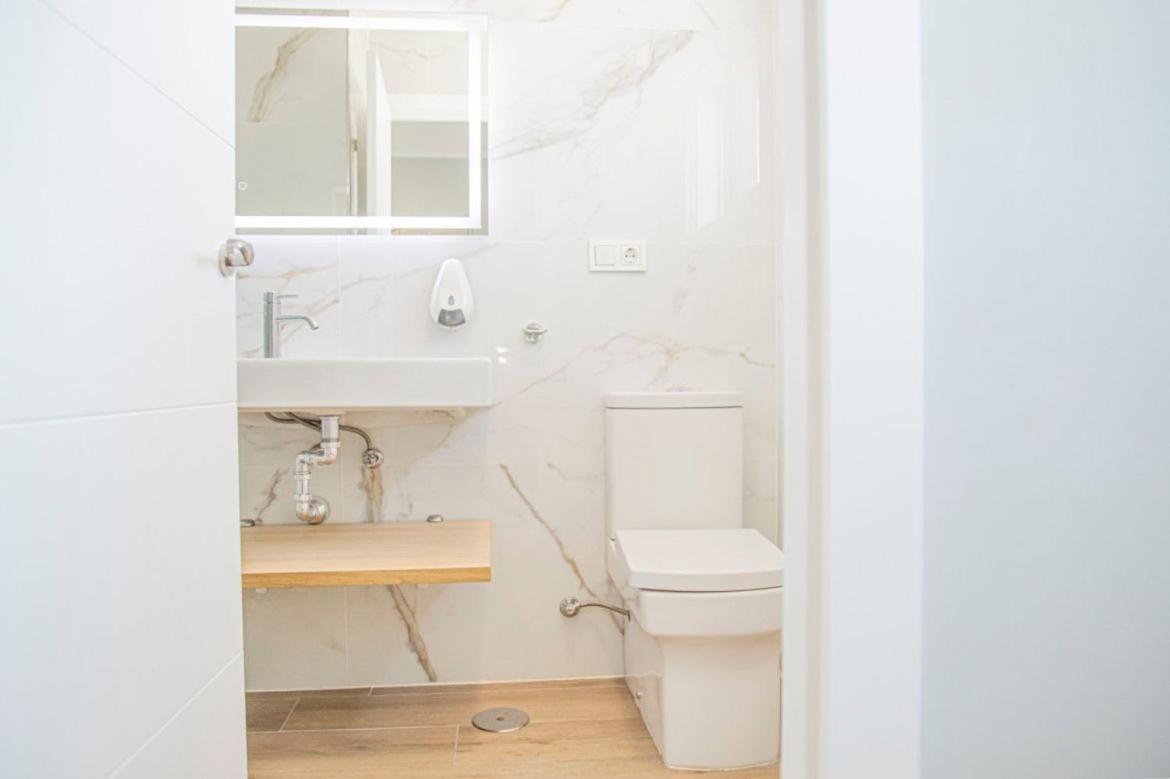 Hostal Montevideo Beachfront Nigrán Zewnętrze zdjęcie