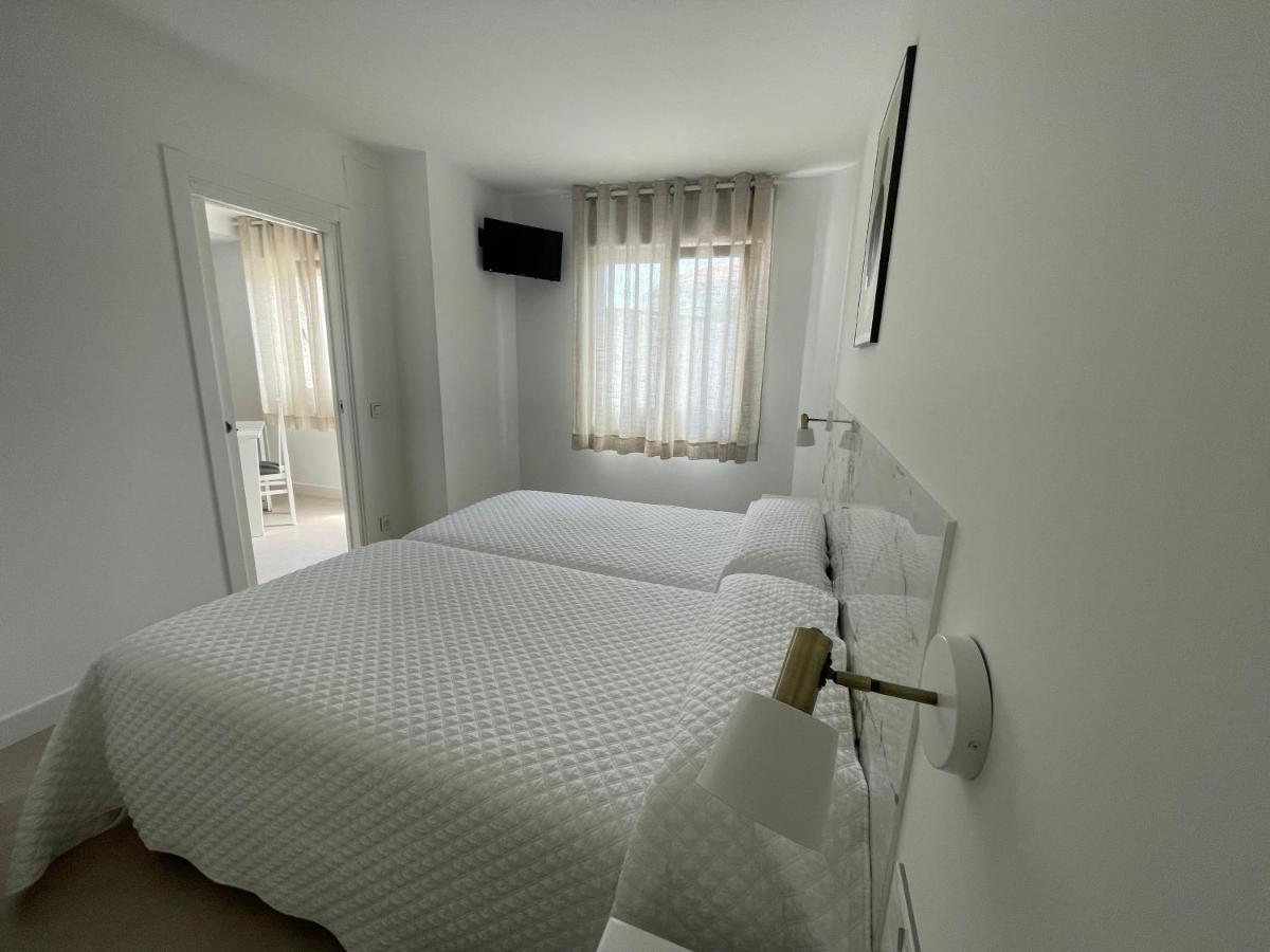 Hostal Montevideo Beachfront Nigrán Zewnętrze zdjęcie