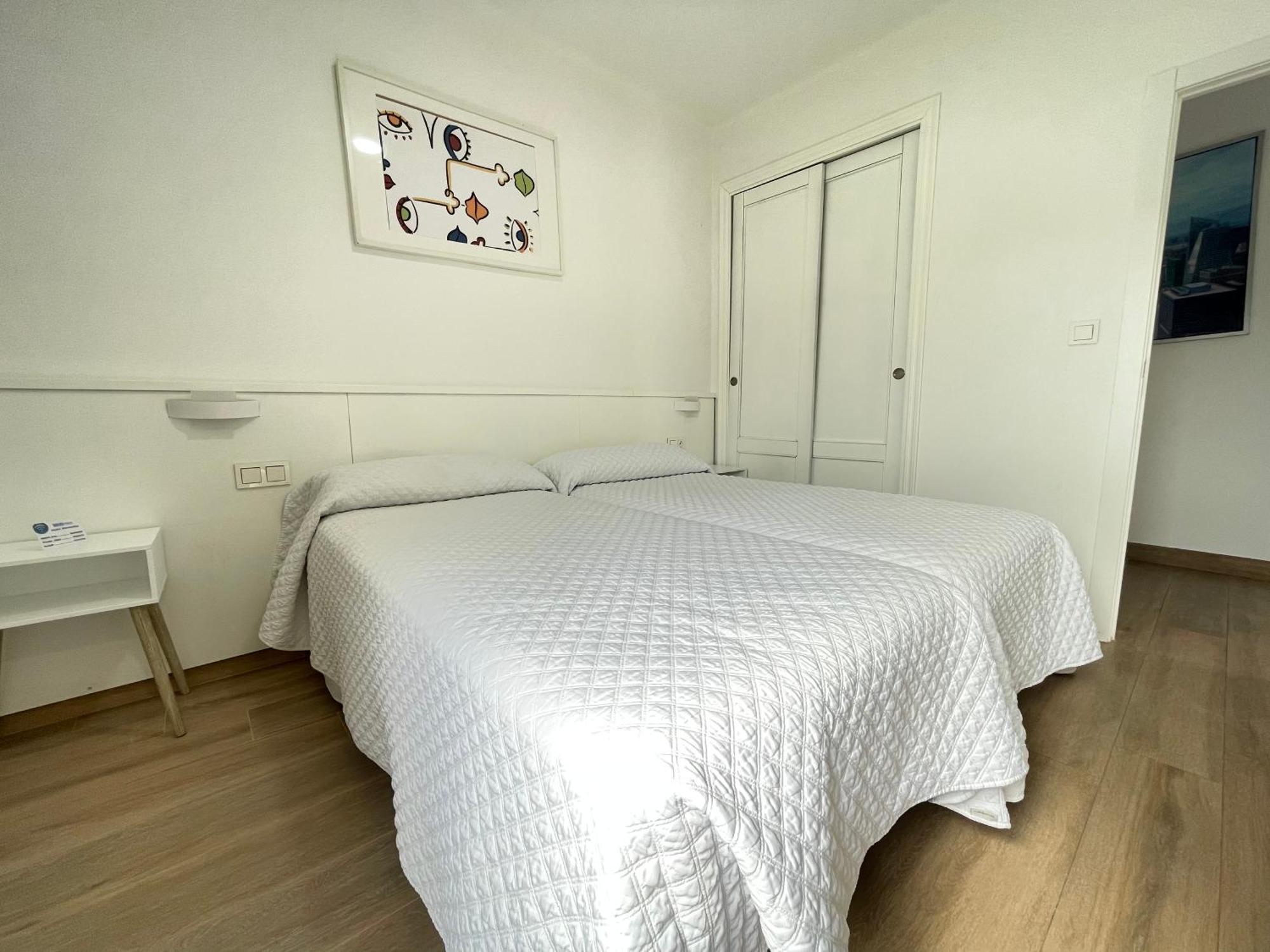 Hostal Montevideo Beachfront Nigrán Zewnętrze zdjęcie