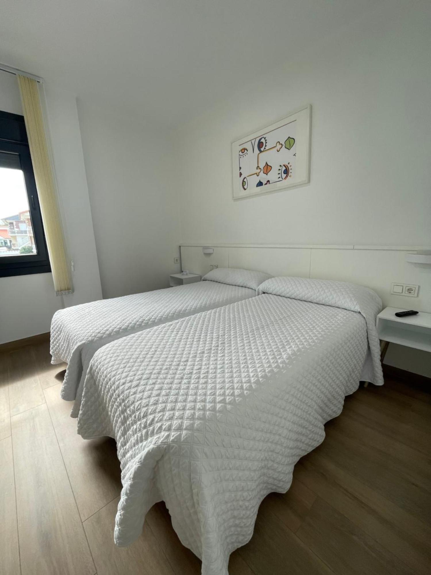 Hostal Montevideo Beachfront Nigrán Zewnętrze zdjęcie