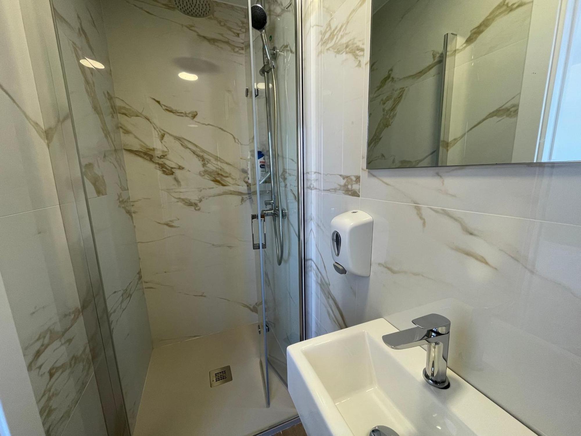 Hostal Montevideo Beachfront Nigrán Zewnętrze zdjęcie