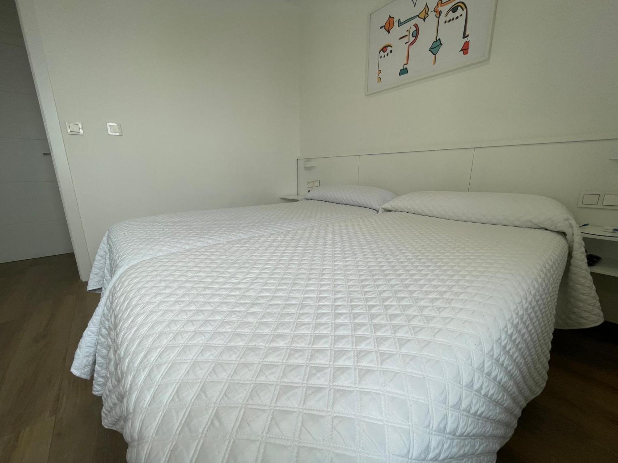Hostal Montevideo Beachfront Nigrán Zewnętrze zdjęcie