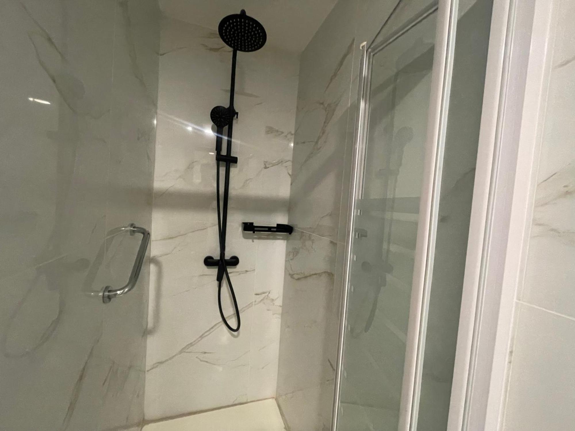 Hostal Montevideo Beachfront Nigrán Zewnętrze zdjęcie